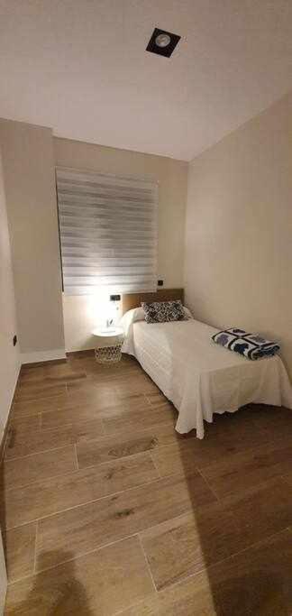 Estupendo Piso Nuevo En Playa Victoria Apartment Кадис Екстериор снимка
