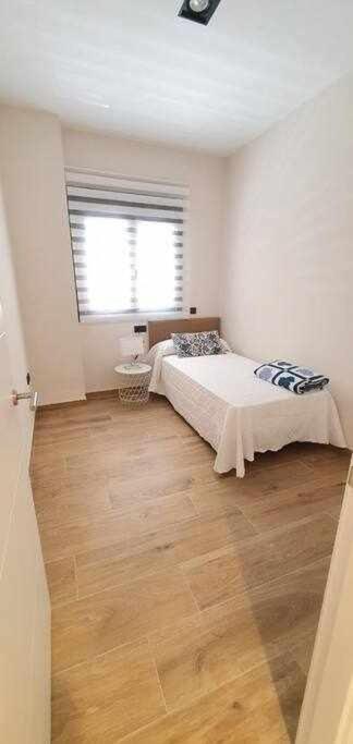 Estupendo Piso Nuevo En Playa Victoria Apartment Кадис Екстериор снимка
